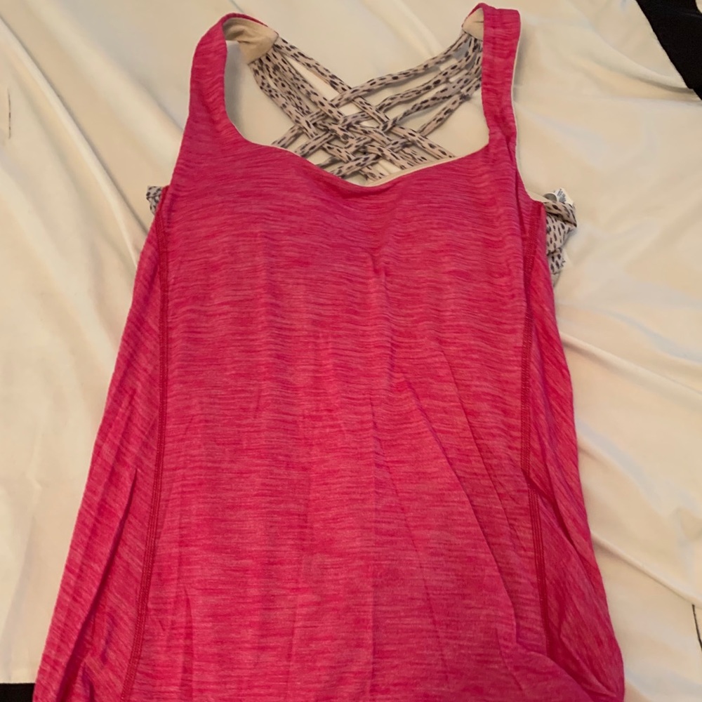 Lululemon workout top